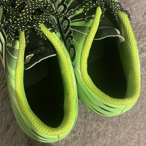 Umbro soccer cleats - Picture 6 of 7